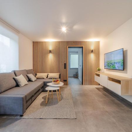 Maison Entiere Dans Le Village De Coo Ставело Екстериор снимка